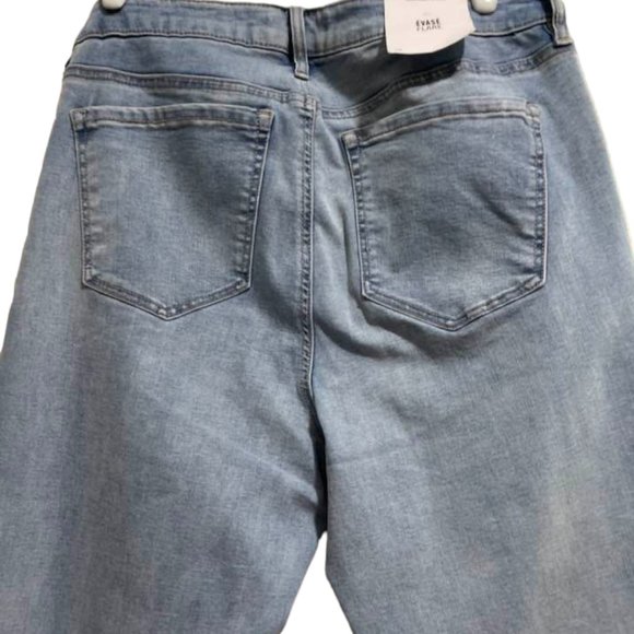 Garage Denim Flare NWT High-Waisted Wide Flare Jeans -Olivia Blue - size… - Picture 11 of 16